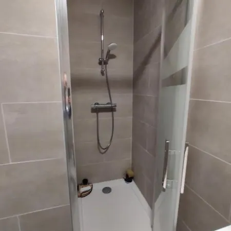 홈스테이 Maison Renovee A Neuf Proximite Fromelennes